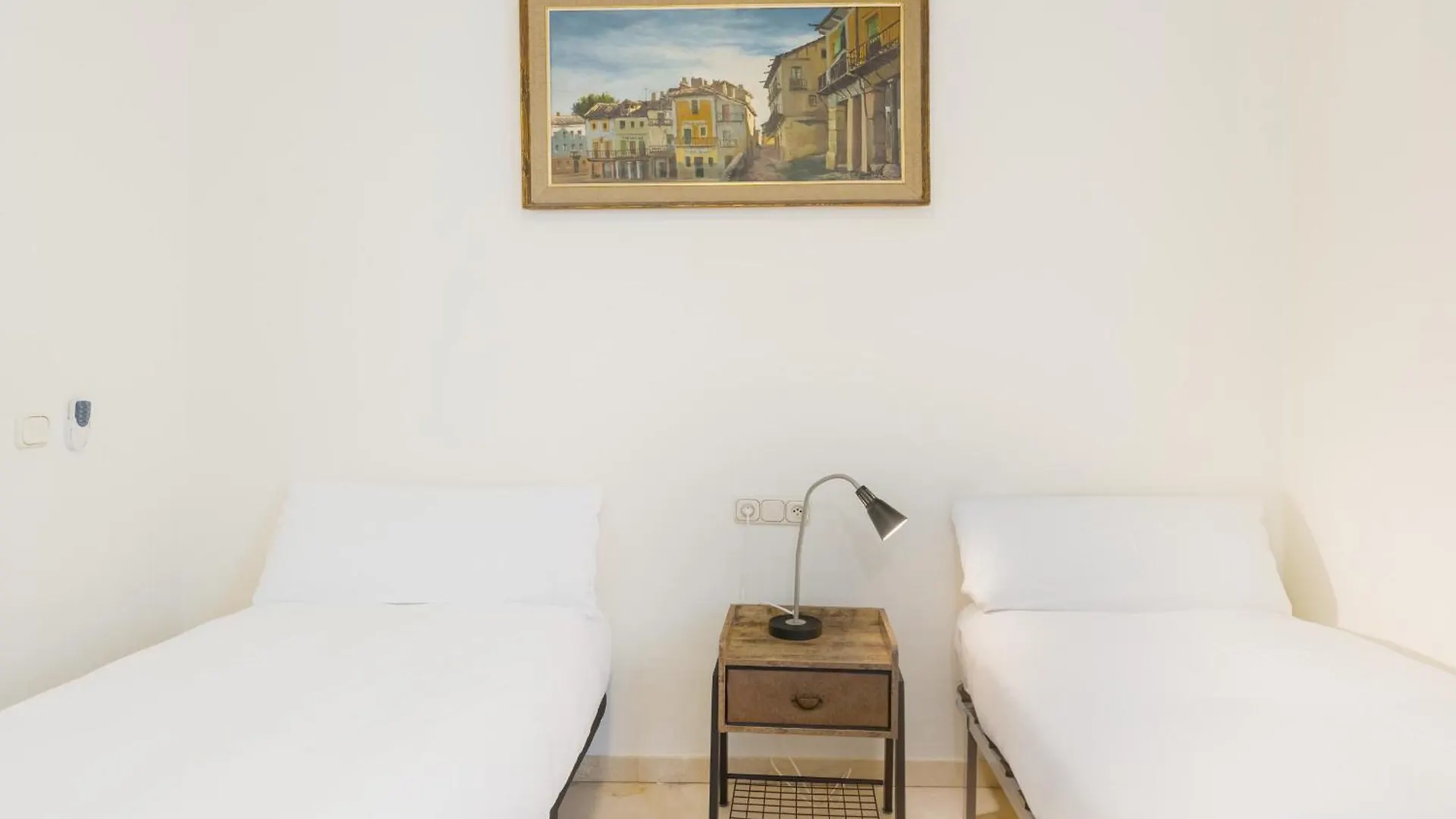 Wide With Terrace & Parking- 3Bd 2Bth- Alfalfa Apartment Seville Spain